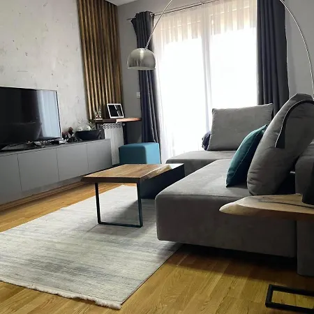 Porta Leks Apartment, Self Check-In, Own Parking Szkopje Kültér fotó