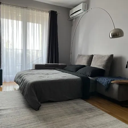 Porta Leks Apartment, Self Check-In, Own Parking Szkopje Kültér fotó