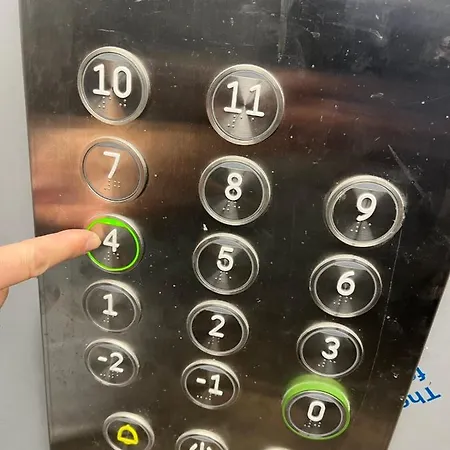 Porta Leks Apartment, Self Check-In, Own Parking Szkopje Kültér fotó