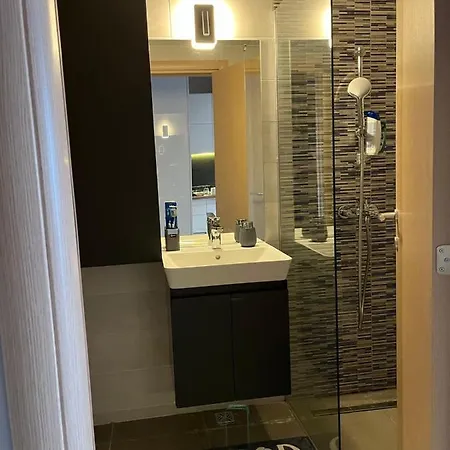 Porta Leks Apartment, Self Check-In, Own Parking Szkopje Kültér fotó