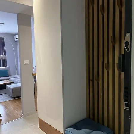 Porta Leks Apartment, Self Check-In, Own Parking Skopje Exterior photo